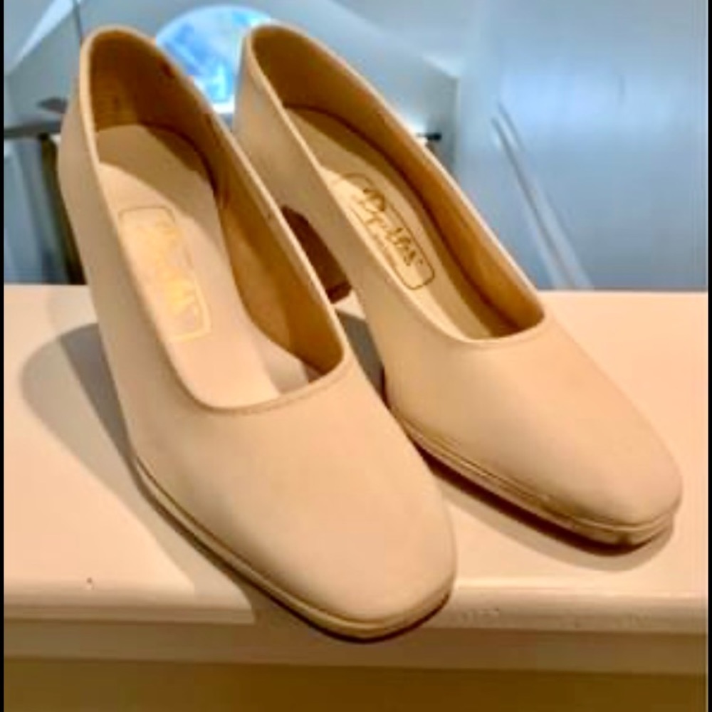 Dyeables wedding/bridesmaid/evening shoes